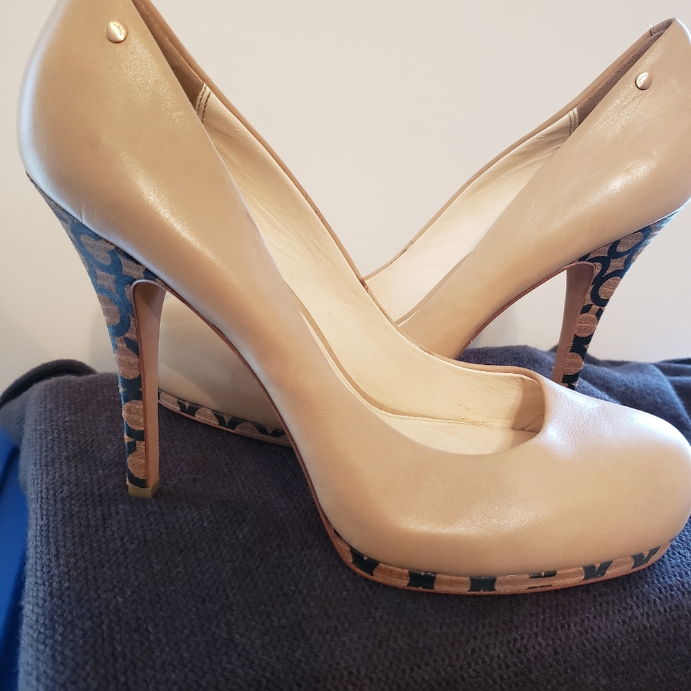 Coach Alexa Soft Calf Platform Heels Sz 10